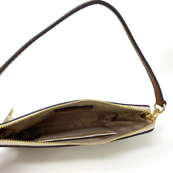 🎄 Santa’s Special 🎁 Michael Kors LG Wristlet Phone Case Clutch Vanilla - Picture 6 of 6